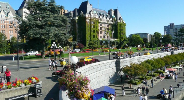 places to visit in Canada during the summer